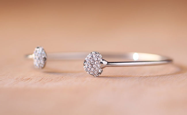 7 Chic Bracelets To Team With Your Office Outfits