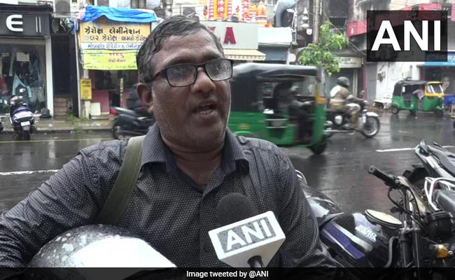 ट्रैफिक चालान से बचने के लिए गुजरात के इस शख्स ने ढूंढा ऐसा तरीका, जानकर दंग रह जाएंगे आप...