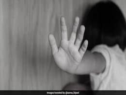 पाकिस्तान में 3 नाबालिग लड़कों से दुष्कर्म कर दफनाया, गुस्साए लोगों ने किया जाम और पुलिस स्टेशन पर पथराव पाकिस्तान में 3 नाबालिग लड़कों से दुष्कर्म कर दफनाया, गुस्साए लोगों ने किया जाम और पुलिस स्टेशन पर पथराव