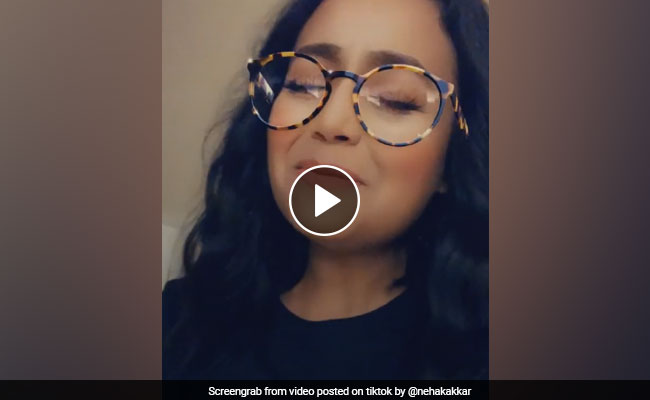 TikTok Top 10: फैंस की डिमांड पर नेहा कक्कड़ ने गाया ‘साकी-साकी’, वायरल हुआ वीडियो
