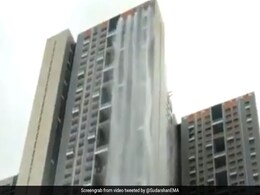 मुम्बई की 40 फ्लोर की बिल्डिंग बनी 'वाटरफॉल', वायरल Video का सच आया सामने मुम्बई की 40 फ्लोर की बिल्डिंग बनी 'वाटरफॉल', वायरल Video का सच आया सामने