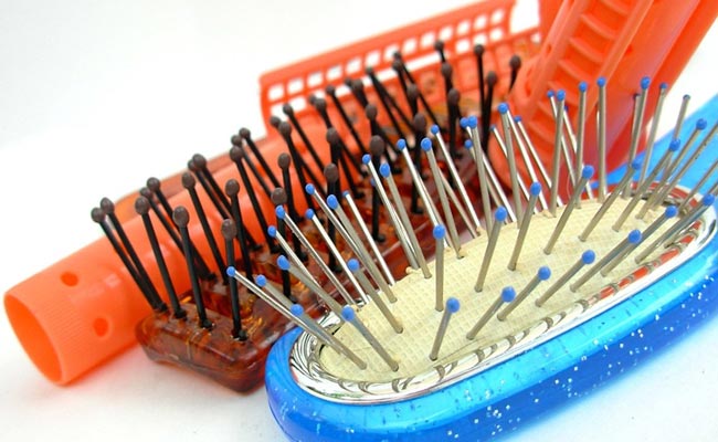 7 Best-Selling Hair Brushes On Amazon For Under Rs 500