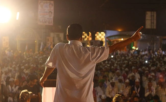 दिल्ली विधानसभा चुनाव: आम आदमी पार्टी ने की दोतरफ़ा किलाबंदी