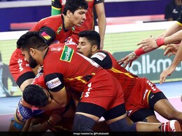 Pro Kabaddi League: सेमीफाइनल में आज मौजूदा चैंपियन बेंगलुरु बुल्स को चुनौती देगी दबंग दिल्ली.. Pro Kabaddi League: सेमीफाइनल में आज मौजूदा चैंपियन बेंगलुरु बुल्स को चुनौती देगी दबंग दिल्ली..