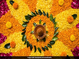Chhath Puja 2021: छठ पूजा पर बनाएं ये रंगोली डिजाइंस, खिल उठेगा घर-आंगन Chhath Puja 2021: छठ पूजा पर बनाएं ये रंगोली डिजाइंस, खिल उठेगा घर-आंगन