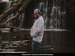 Man Poses For Maternity Photoshoot After Pregnant Wife Is Put On Bed Rest Man Poses For Maternity Photoshoot After Pregnant Wife Is Put On Bed Rest