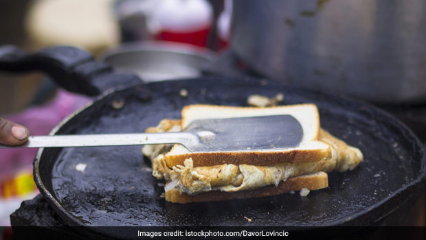 This Super Fluffy Omelette In Ramesh Nagar Is Made Using A Full Blob Of Butter