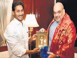 Jagan Mohan Reddy Meets Amit Shah, Raises Special Status Demand For Andhra Pradesh Jagan Mohan Reddy Meets Amit Shah, Raises Special Status Demand For Andhra Pradesh