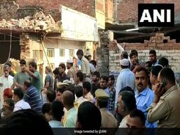 यूपी के मऊ में सिलेंडर फटने के बाद गिरी दो मंजिला इमारत, 13 की मौत यूपी के मऊ में सिलेंडर फटने के बाद गिरी दो मंजिला इमारत, 13 की मौत