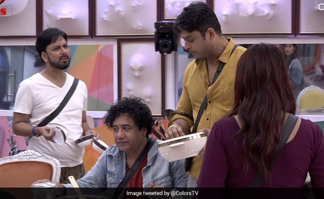 <I>Bigg Boss 13</i>, Day 2, Written Update: Siddharth Shukla And Siddharth Dey Fight About Sharing Food