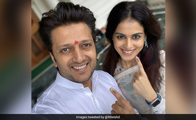 Maharashtra Assembly Election 2019: बॉलीवुड कलाकारों ने मतदान कर निभाई जिम्मेदारी, कहा- यह केवल अधिकार नहीं...