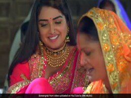 आम्रपाली दुबे के नए सॉन्ग का YouTube पर तहलका,  10 करोड़ से ज्यादा बार देखा गया Video आम्रपाली दुबे के नए सॉन्ग का YouTube पर तहलका,  10 करोड़ से ज्यादा बार देखा गया Video