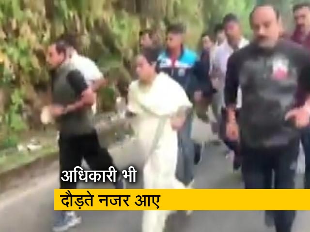ममता बनर्जी ने दार्जिलिंग की पहाड़ियों में की जॉगिंग