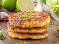 Navratri Vrat Aloo Chilla Recipe: Make This Vrat-Friendly Recipe In Just Ten Minutes (Watch Recipe Video) Navratri Vrat Aloo Chilla Recipe: Make This Vrat-Friendly Recipe In Just Ten Minutes (Watch Recipe Video)