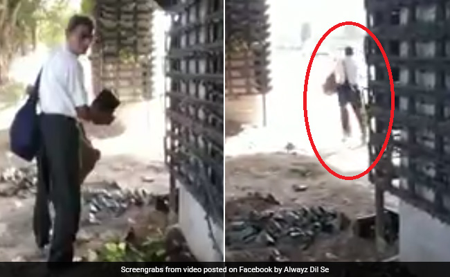 दिल्ली में बुजुर्ग ने पुल के नीचे की ऐसी हरकत, लोग बोले- 'इसमें सरकार भी क्या करे...' देखें VIDEO