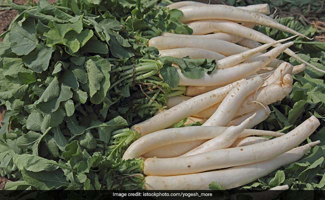 Radish leaves are rich in vitamin A and beta-carotene, which are essential for good eyesight