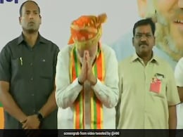 Maharashtra Elections 2019: Crowd Cheers For PM Modi During Pune Rally Speech, He Responds With A Gesture Maharashtra Elections 2019: Crowd Cheers For PM Modi During Pune Rally Speech, He Responds With A Gesture