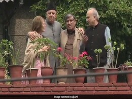 "Step In Right Direction": Shashi Tharoor On Farooq Abdullah's Release "Step In Right Direction": Shashi Tharoor On Farooq Abdullah's Release