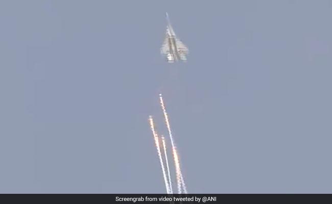 Watch: Sukhoi-30 Performs High-Speed Manoeuvre In Salute To IAF Chief