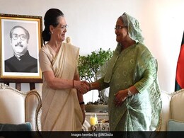 Sonia Gandhi Accepts Sheikh Hasina's Invitation To Visit Bangladesh Sonia Gandhi Accepts Sheikh Hasina's Invitation To Visit Bangladesh