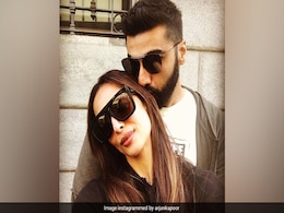 On Malaika Arora's 46th Birthday, Arjun Kapoor Shares A PDA Pic On Malaika Arora's 46th Birthday, Arjun Kapoor Shares A PDA Pic