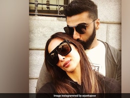 Arjun Kapoor Eats Yummy Breakfast In Maldives, Malaika Arora Says 'DND' Arjun Kapoor Eats Yummy Breakfast In Maldives, Malaika Arora Says 'DND'