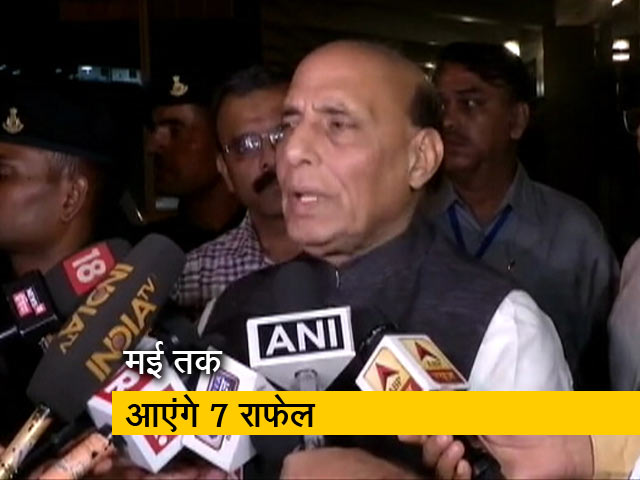 राफेल के पूजन विवाद पर बोले राजनाथ सिंह- पूजा करने पर आपत्ति नहीं होनी चाहिए