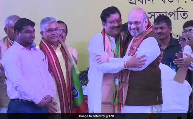 ममता बनर्जी को BJP ने दिया एक और झटका, TMC के इस दिग्गज नेता ने थामा भाजपा का दामन