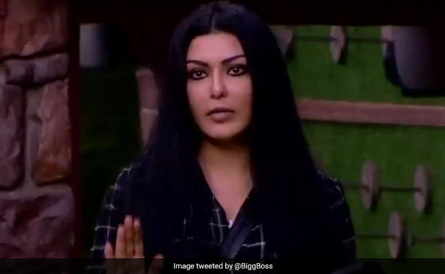 <i>Bigg Boss 13</i> Written Update, October 4, 2019: Koena Mitra Talks About 'Possessive' Ex-Boyfriend