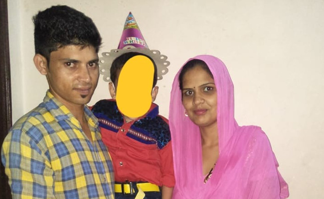 दिल्ली के पुल प्रह्लादपुर में पति पत्नी की संदिग्ध हालात में मौत