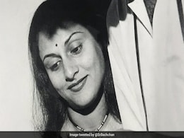 On Karwa Chauth, Amitabh Bachchan Digs Out A Priceless Pic Of 'Better Half' Jaya Bachchan On Karwa Chauth, Amitabh Bachchan Digs Out A Priceless Pic Of 'Better Half' Jaya Bachchan