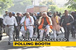"Wanted To Travel Like A Common Man": ML Khattar Takes Train, Then Cycles To Poll Station "Wanted To Travel Like A Common Man": ML Khattar Takes Train, Then Cycles To Poll Station