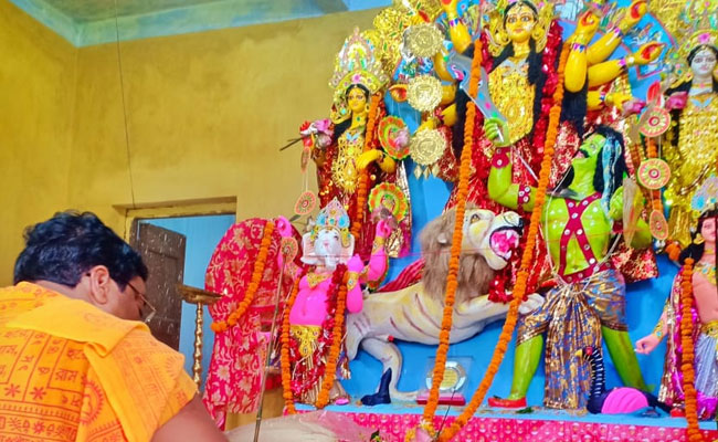दिल्ली में दुर्गा पूजा का आयोजन ऑनलाइन होगा, घर पर ही पहुंचाया जाएगा प्रसाद