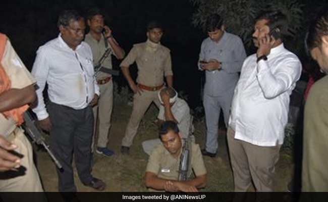 Car In UP Minister's Convoy Falls Into Pit, 2 Policemen Injured