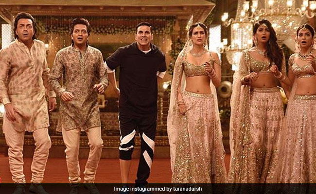 Housefull 4 Box Office Collection Day 19: अक्षय कुमार की 'हाउसफुल 4' का तूफान जारी, कमा डाले इतने करोड़