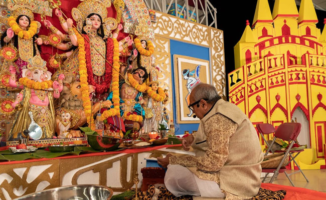 Durga Chalisa: नवरात्रि के इन नौ दिनों में करें दुर्गा चालीसा का पाठ, होगी हर मनोकामना पूरी