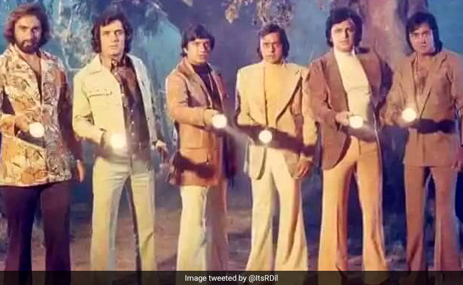 Instagram, Twitter's 'Dark Mode' Feature Is Fodder For Lit Memes