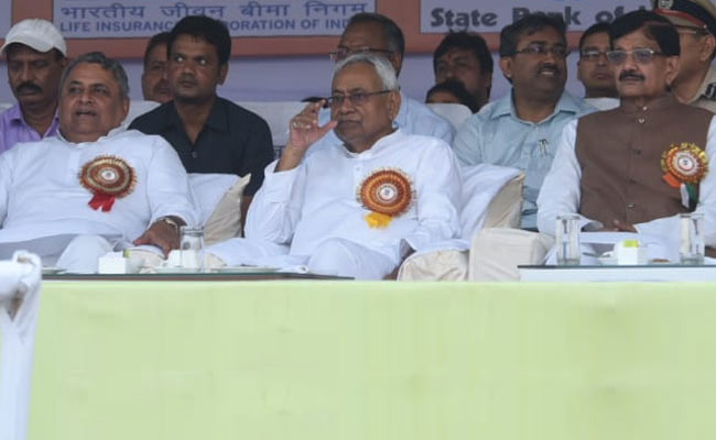 No BJP Leader With Nitish Kumar At Dussehra Event Amid Rift Over Floods