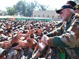 PM मोदी जम्मू-कश्मीर में जवानों के साथ Diwali मनाने पहुंचे, यूं बढ़ाया हौसला  देखें- VIDEO PM मोदी जम्मू-कश्मीर में जवानों के साथ Diwali मनाने पहुंचे, यूं बढ़ाया हौसला  देखें- VIDEO