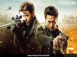 ऋतिक रोशन और टाइगर श्रॉफ की फिल्म 'WAR' का तूफान, दो दिन में बना दिया कमाई का नया रिकॉर्ड ऋतिक रोशन और टाइगर श्रॉफ की फिल्म 'WAR' का तूफान, दो दिन में बना दिया कमाई का नया रिकॉर्ड