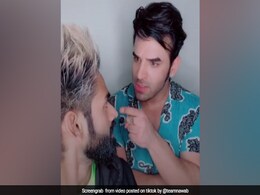 TikTok Top 5: अपने गाने पर नेहा कक्कड़ ने किया ऐसा जबरदस्त डांस, वायरल हुआ वीडियो TikTok Top 5: अपने गाने पर नेहा कक्कड़ ने किया ऐसा जबरदस्त डांस, वायरल हुआ वीडियो