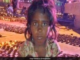 दिवाली पर अयोध्या में जले 5 लाख दीये, तो बॉलीवुड राइटर ने कहा- फिर भी अंधेरा... दिवाली पर अयोध्या में जले 5 लाख दीये, तो बॉलीवुड राइटर ने कहा- फिर भी अंधेरा...