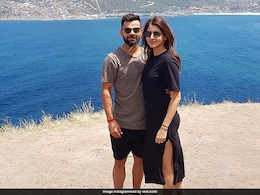 अनुष्का शर्मा के साथ इस अंदाज में नजर आए विराट कोहली, सोशल मीडिया पर Photo वायरल अनुष्का शर्मा के साथ इस अंदाज में नजर आए विराट कोहली, सोशल मीडिया पर Photo वायरल