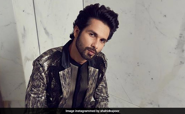 Kabir Singh Actor Cuts Two-Tier Cake In Chandigarh With Family (See Pics Inside)
