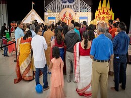 '<i>Azaan</i>' At Kolkata Durga Puja Pandal Triggers Controversy '<i>Azaan</i>' At Kolkata Durga Puja Pandal Triggers Controversy