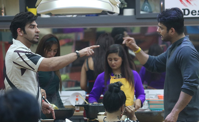 <i>Bigg Boss 13</i> Written Update, October 10: Paras Chhabra And Siddharth Shukla Fight Over Food
