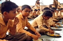 Mid-day Meal Program Is Benefitting Over 60,000 School Children In Alwar Mid-day Meal Program Is Benefitting Over 60,000 School Children In Alwar