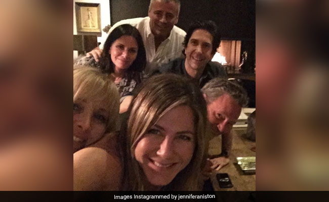 Jennifer Aniston Makes Instagram Debut With This 'F.R.I.E.N.D.S' Pic. Could We Be More Happy?