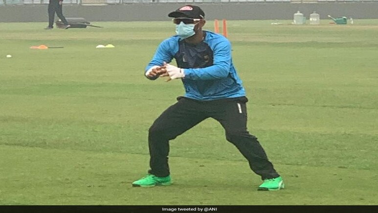 India vs Bangladesh: बांग्लादेशी प्लेयर पर दिल्ली के प्रदूषण का 'खौफ', मॉस्क पहनकर की प्रैक्टिस... India vs Bangladesh: बांग्लादेशी प्लेयर पर दिल्ली के प्रदूषण का 'खौफ', मॉस्क पहनकर की प्रैक्टिस...