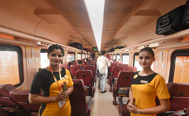IRCTC Indian Railways: 150 Trains, 50 Railway Stations Will Soon Be Privatised, Centre Forms Panel